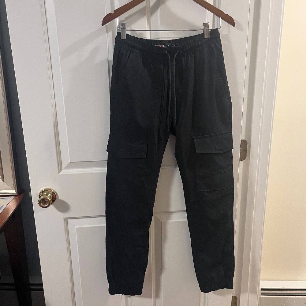 Men’s Akademiks Cargo Pants